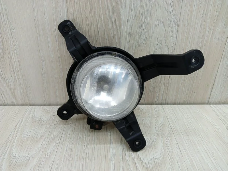Фара противотуманная Hyundai ix35 922022Y000, передняя правая