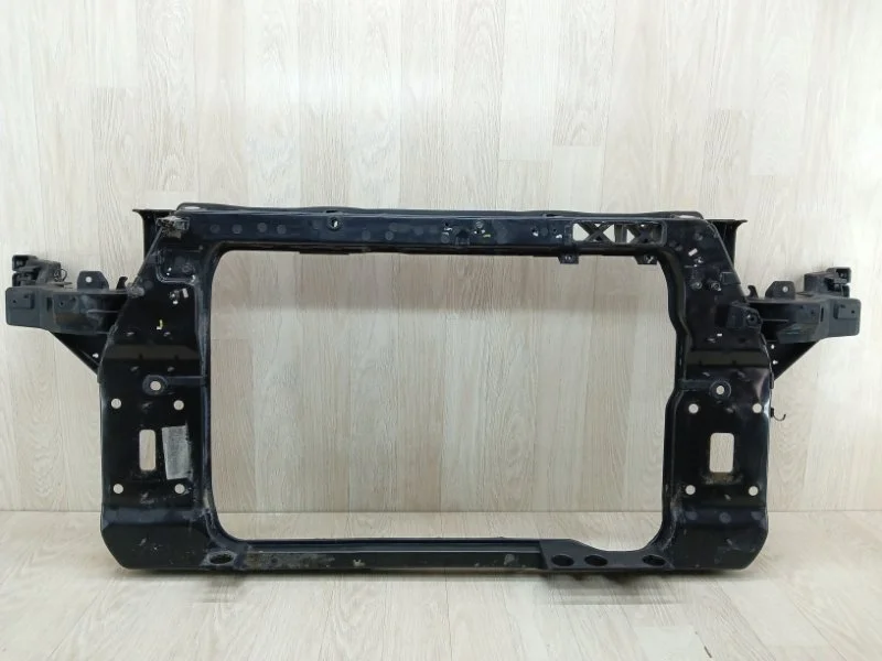 Панель передняя (телевизор) Hyundai ix35 641102Y000