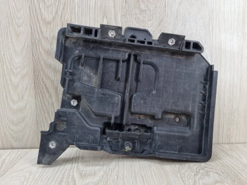 Площадка аккумулятора Hyundai Solaris 37150H5000 2