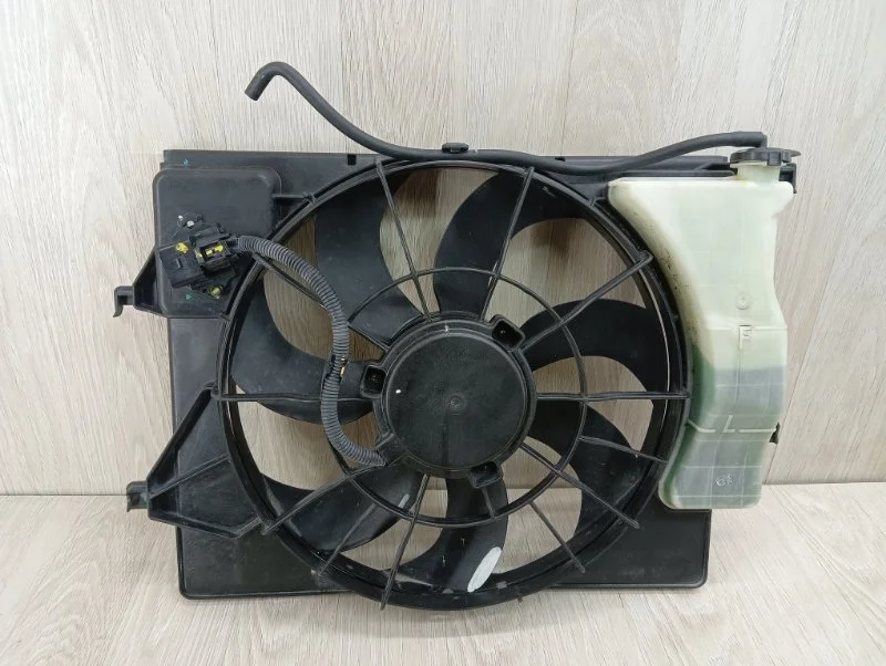 Диффузор радиатора Hyundai Solaris 25380H8000 2