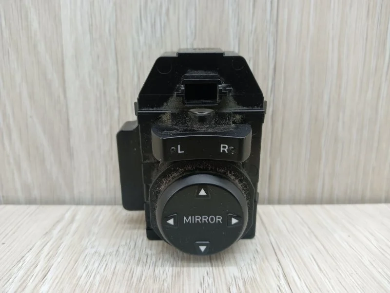 Блок управления зеркалами Hyundai Solaris 93530H5000 2