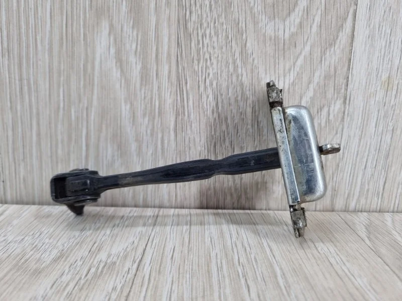 Ограничитель двери Kia Rio 794900U000 3, задний правый