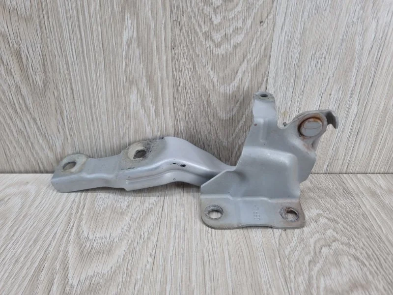 Петля капота Kia Rio 791104Y000 3, левая