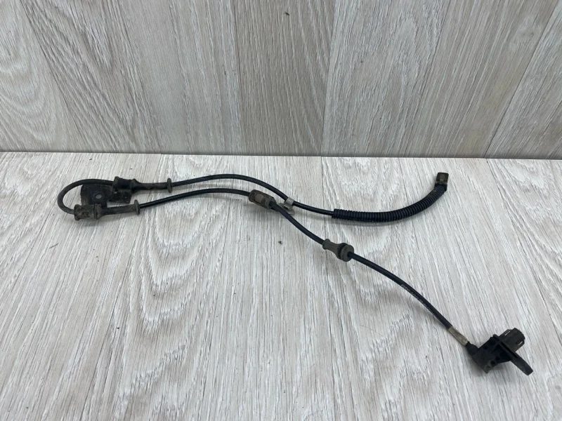 Датчик ABS Kia Rio 956701R000 3, передний левый