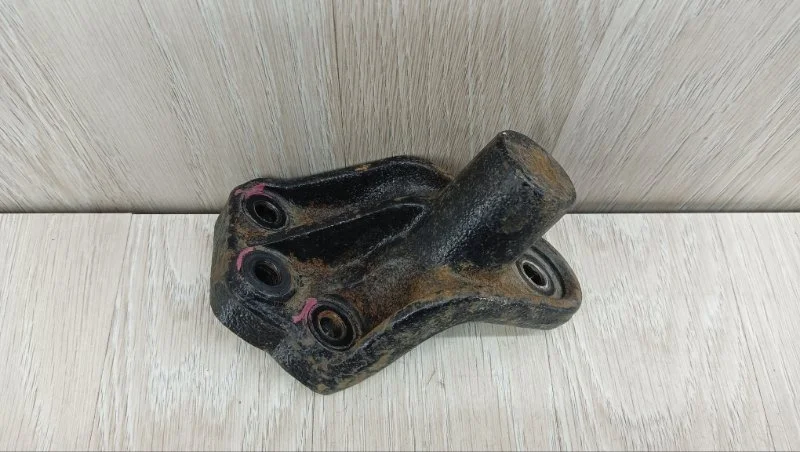 Кронштейн двигателя Kia Ceed 218253X000 JD