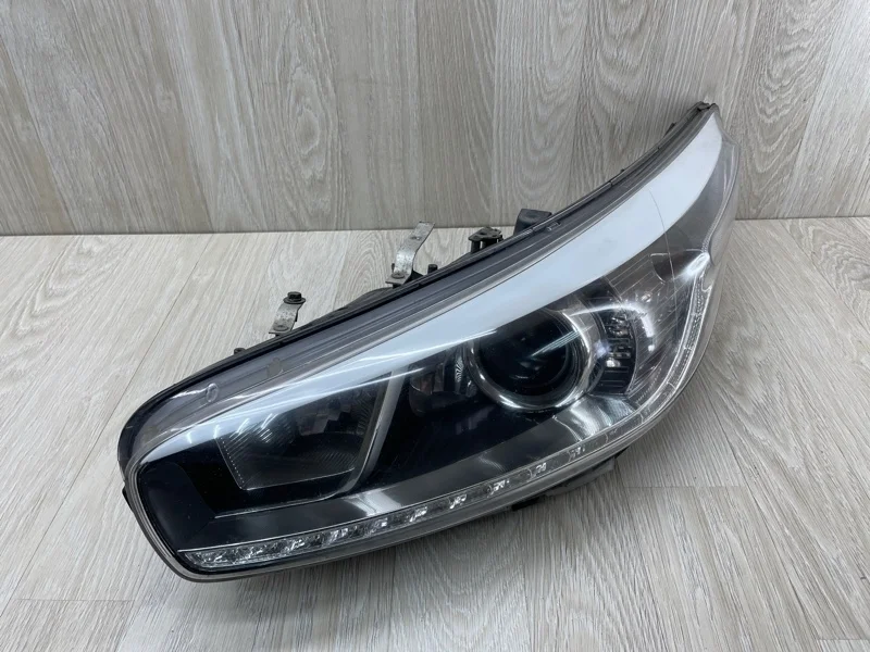 Фара Kia Ceed 92101A2220 JD, левая