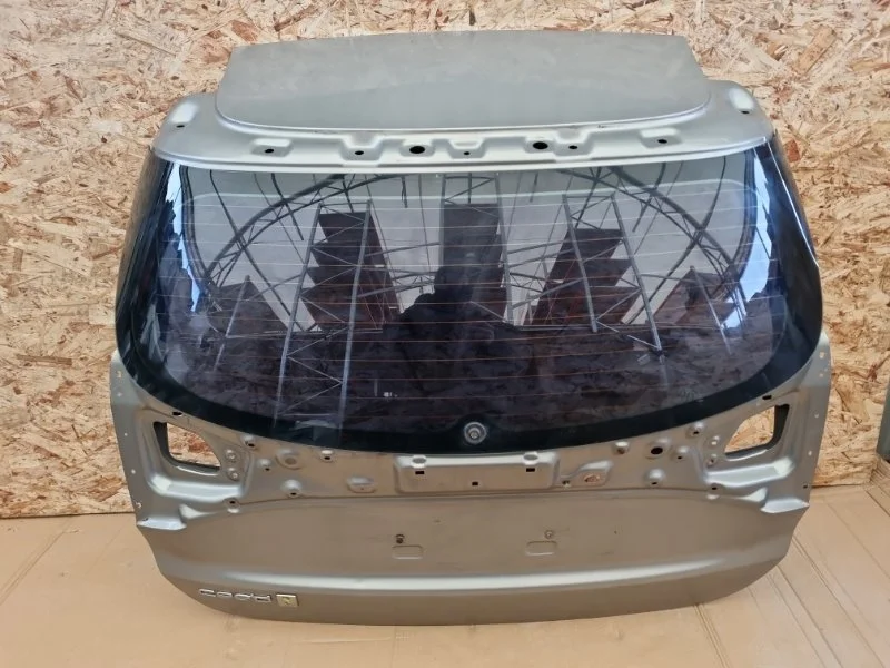 Крышка багажника Kia Ceed 73700A2200 JD