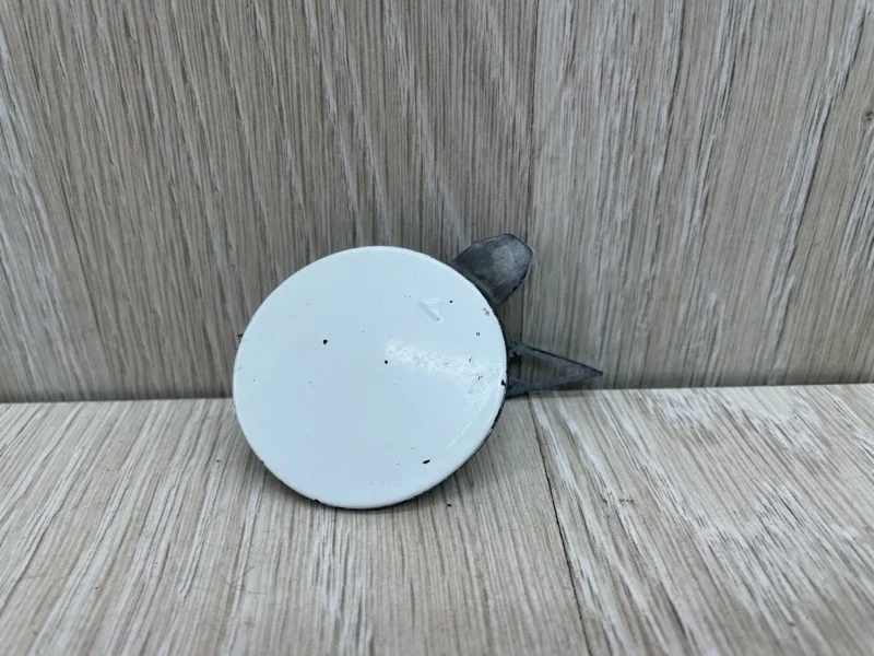 Заглушка буксировочного крюка Kia Rio 865174Y000 3, передняя