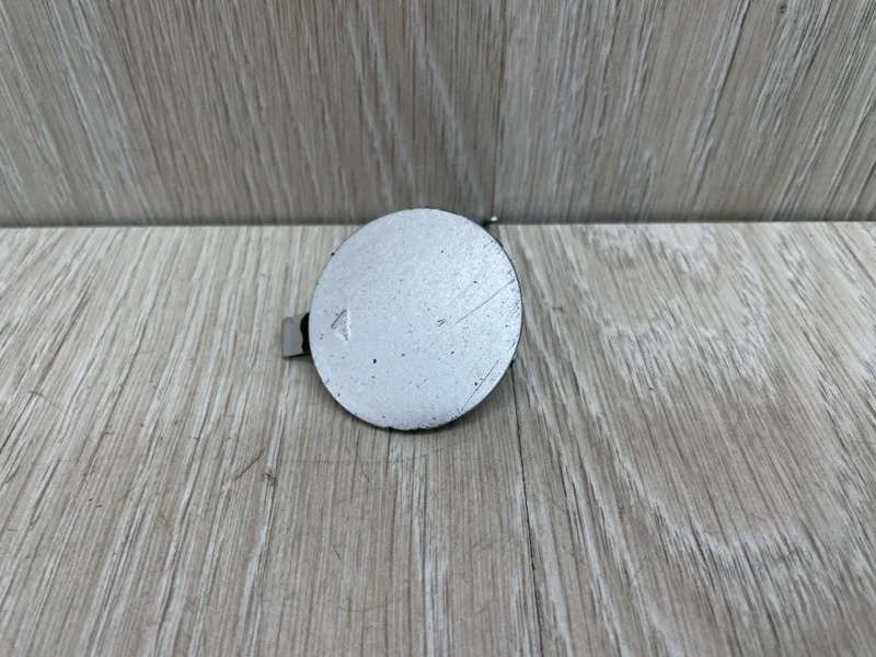 Заглушка буксировочного крюка Kia Rio 865174Y000 3, передняя