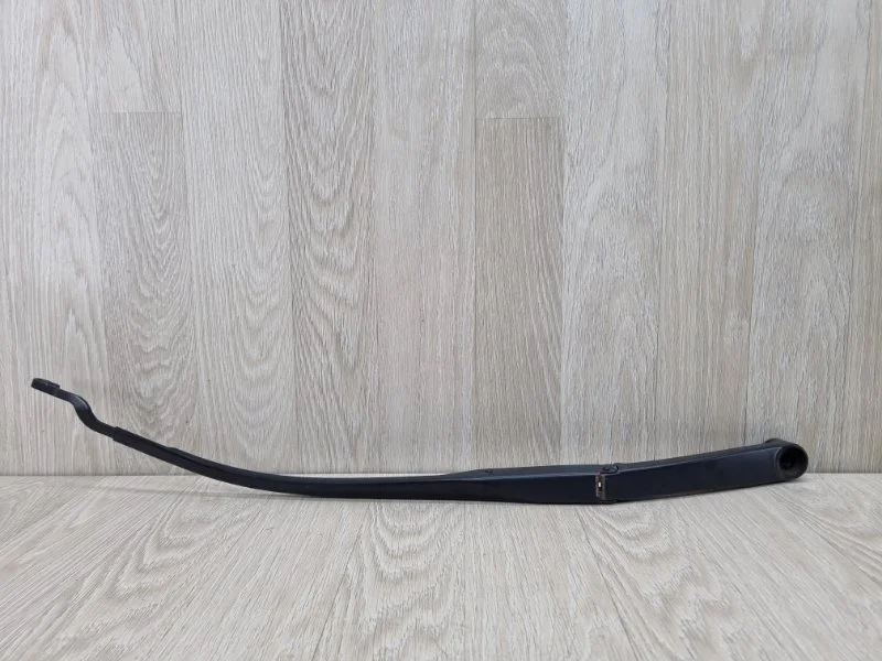 Поводок стеклоочистителя Kia Ceed 98320A2000 JD, правый