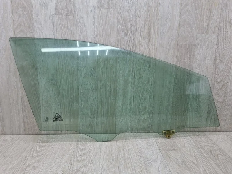 Стекло двери Kia Ceed 82420A2010 JD, переднее правое