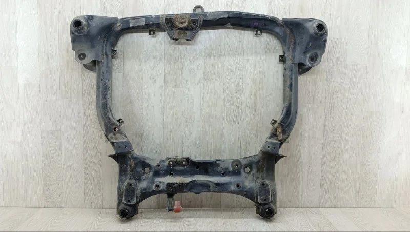Подрамник двигателя Kia Ceed 624051H021 ED, передний