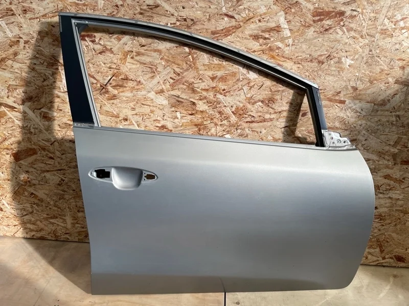 Дверь Kia Ceed 76004A2000 JD, передняя правая