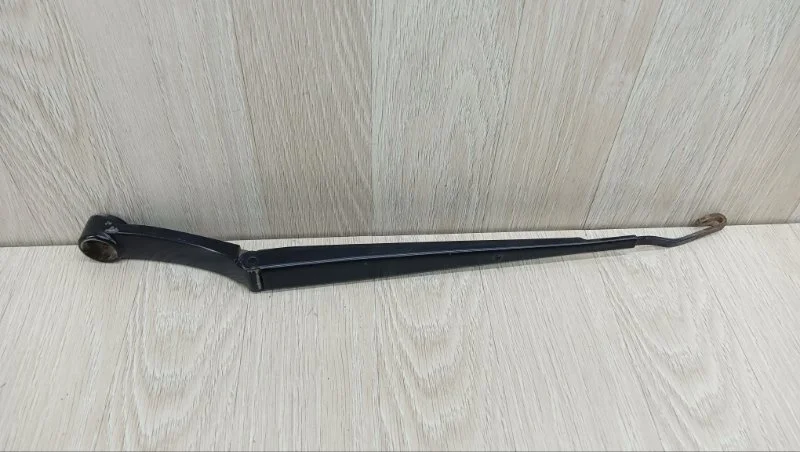 Поводок стеклоочистителя Kia Ceed 983101H300 ED, передний левый