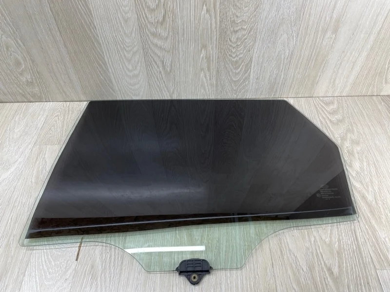 Стекло двери Kia Ceed 834111H500 ED, заднее левое