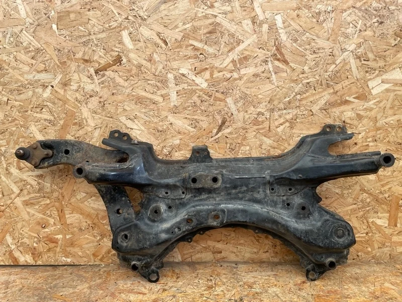 Подрамник двигателя Toyota Corolla 5120102102 E150, передний