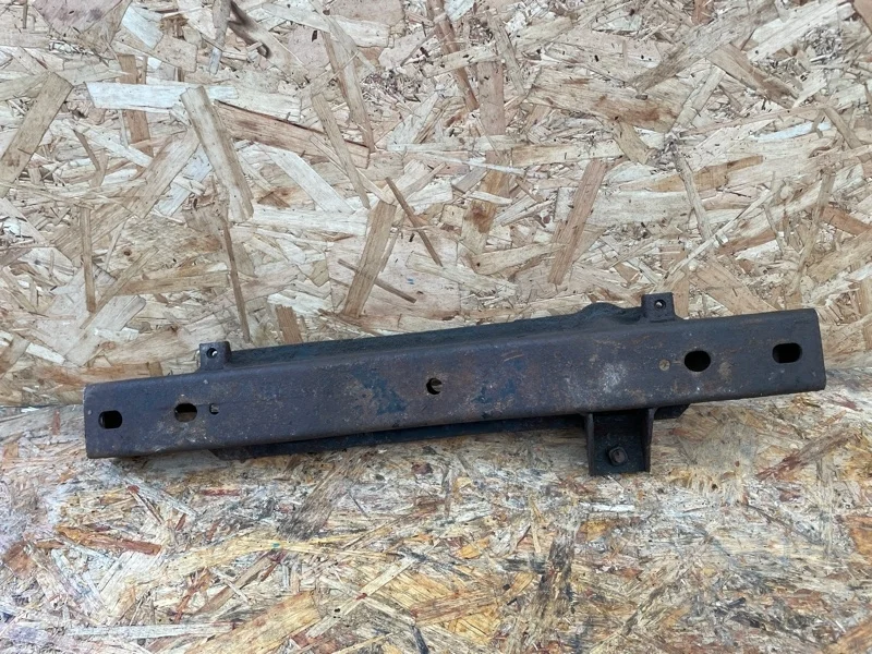 Балка поперечная Mitsubishi L200 5000A250, передняя