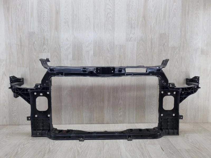 Панель передняя (телевизор) Kia Cerato 64101A7000 YD