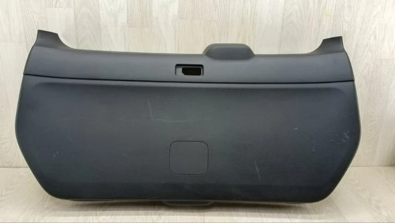 Обшивка крышки багажника Nissan X-Trail 90900JG00A T31