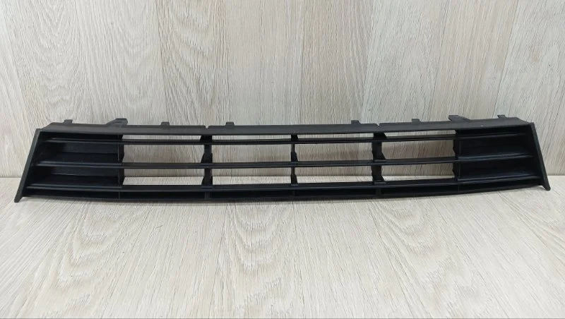 Решетка в бампер BMW 5-Series 51117331724 F10, передняя