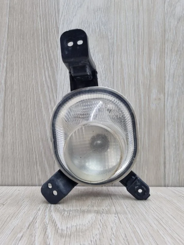 Фара противотуманная Kia Rio 92207H0000 4 FB, передняя левая