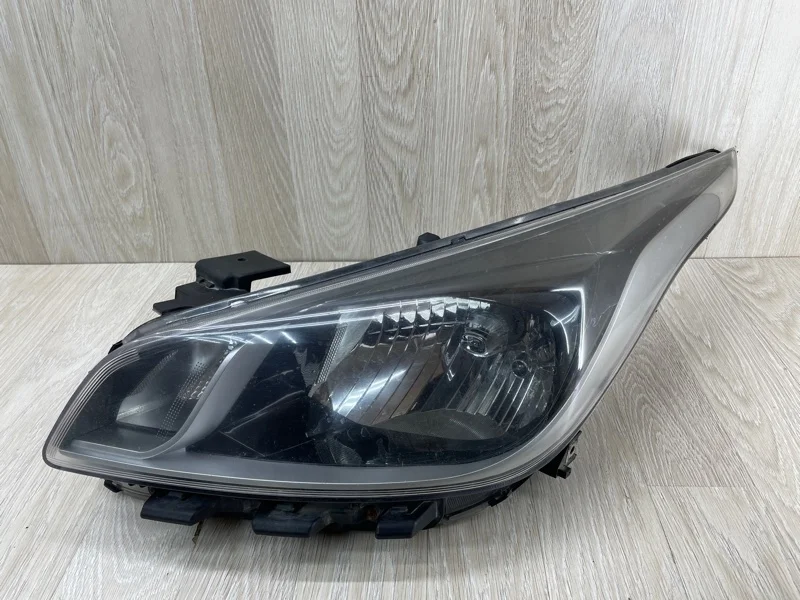 Фара Kia Rio 92101H0000 4 FB, передняя левая