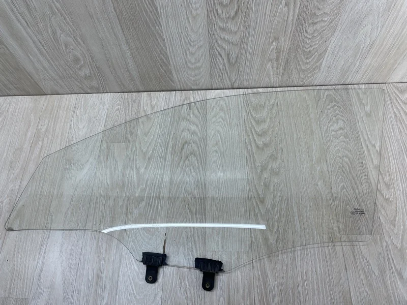 Стекло двери Kia Rio 82410H0000 4 FB, переднее левое