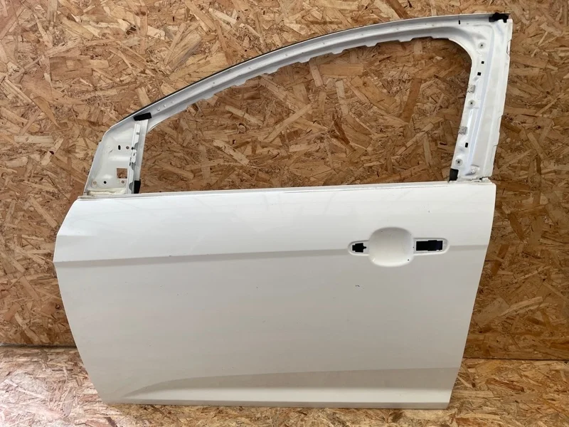 Дверь Ford Focus 2147846 3, передняя левая