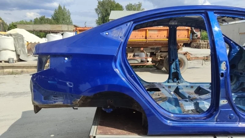 Крыло Hyundai Solaris 715044LC00 1, заднее правое