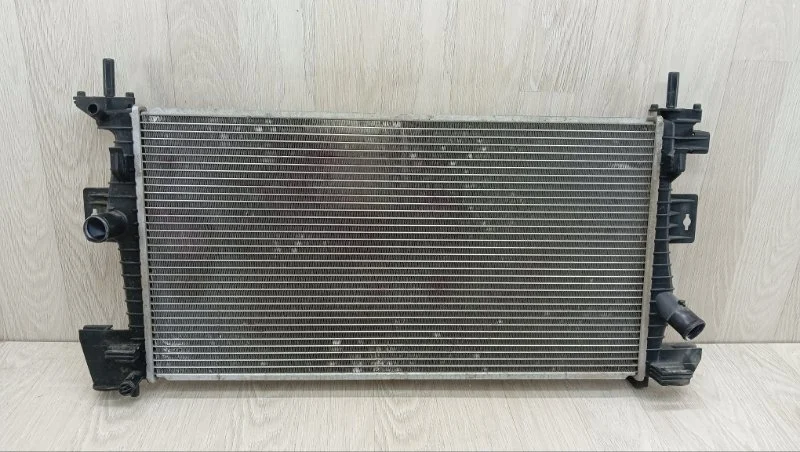 Радиатор охлаждения основной Ford Focus 1727475 3