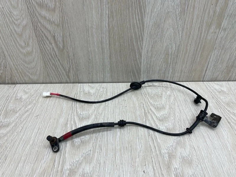 Датчик ABS Hyundai Solaris 956811R000 1, задний правый