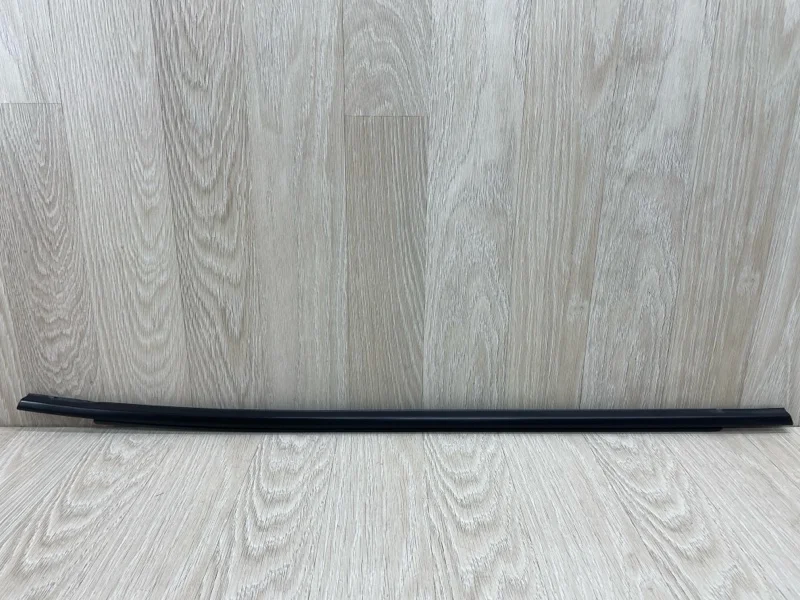 Молдинг стекла двери Hyundai Solaris 832201R000 1, задний правый