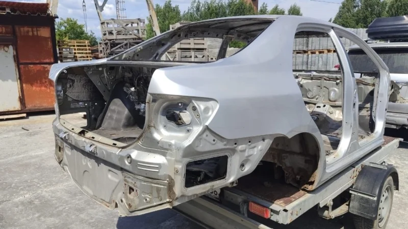 Крыло Toyota Corolla 6160112A40 E150, заднее правое