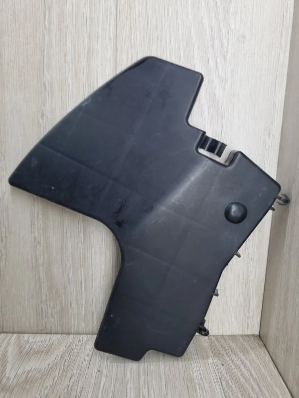 Воздуховод радиатора Toyota Auris 5329302010 E150, передний правый