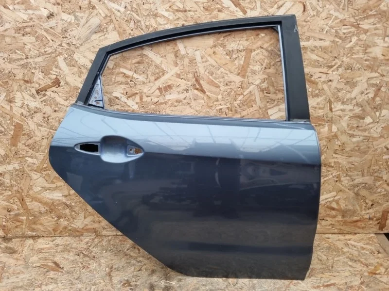 Дверь Kia Rio 770044Y000 3, задняя правая