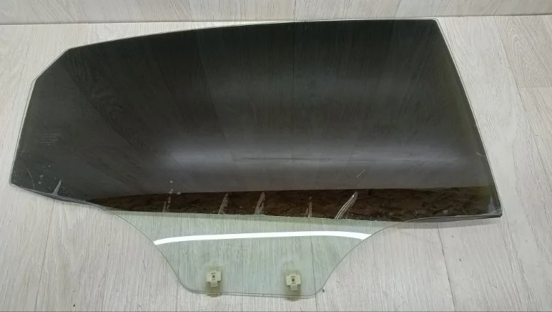 Стекло двери Kia Rio 834214X010 3, заднее правое