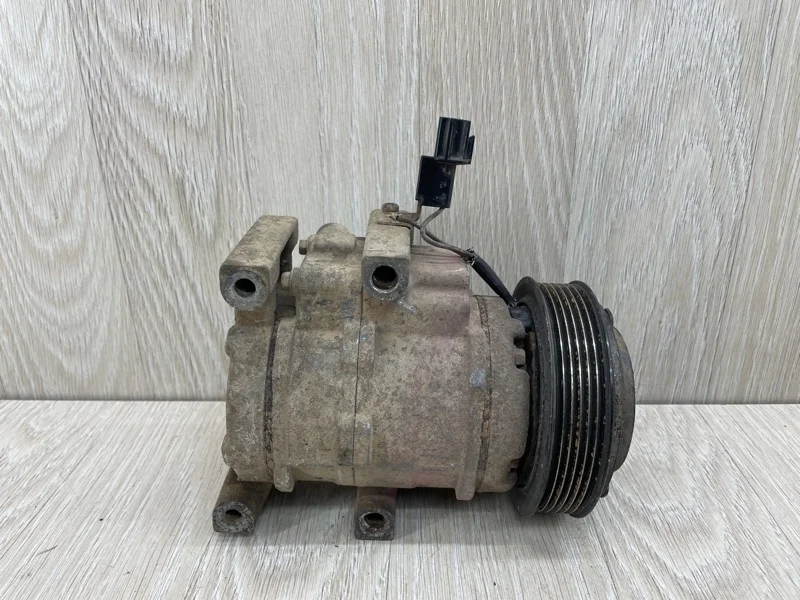 Компрессор кондиционера Kia Rio 977014L000 3