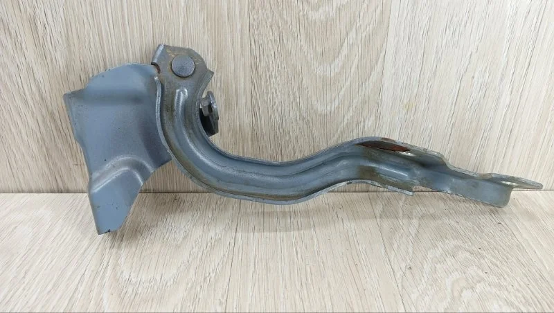 Петля капота Kia Rio 791104Y000 3, левая