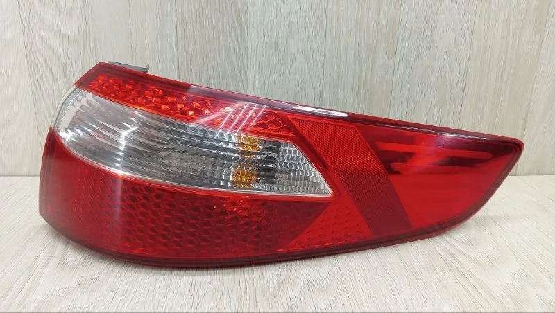 Фонарь наружный Kia Rio 924024X000 3, задний правый