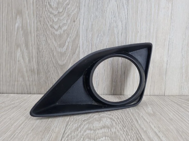 Накладка противотуманной фары Toyota Corolla 8148212070 E150, передняя левая