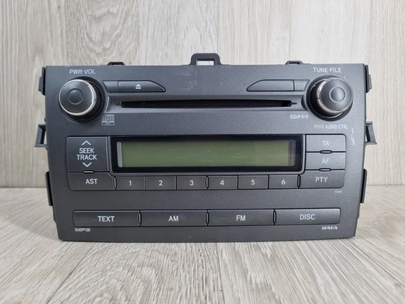 Магнитола штатная Toyota Corolla 8612012B00 E150