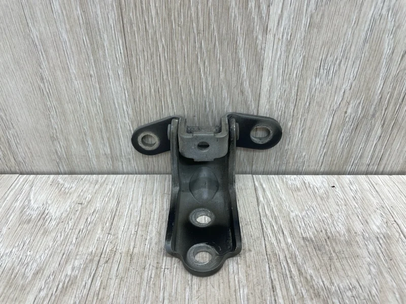 Петля двери Kia Ceed 793102E000 ED, передняя левая