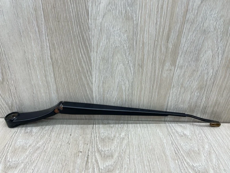 Поводок стеклоочистителя Kia Ceed 983101H300 ED, передний левый