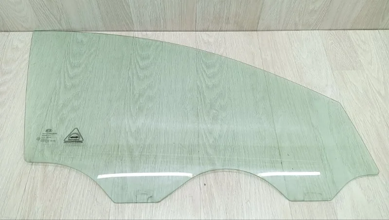 Стекло двери Kia Ceed 824211H020 ED, переднее правое