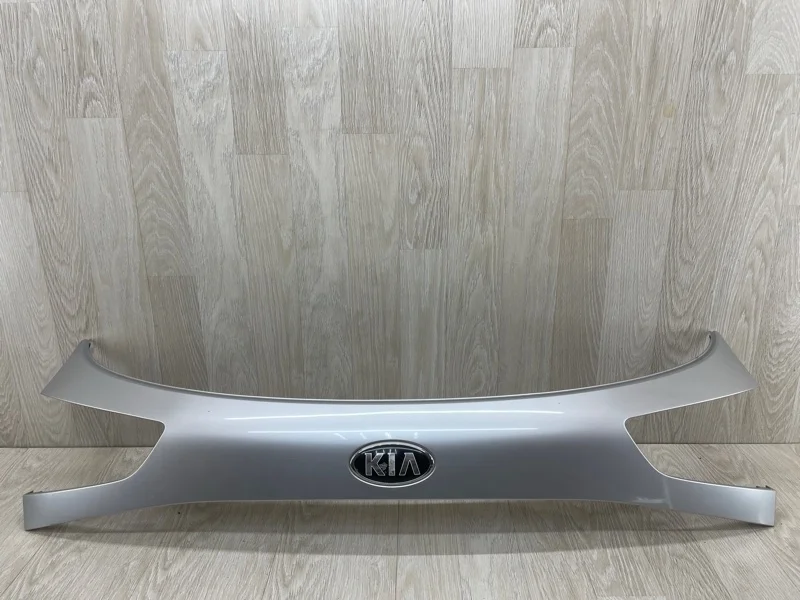 Накладка двери багажника Kia Ceed 87311A2200 JD