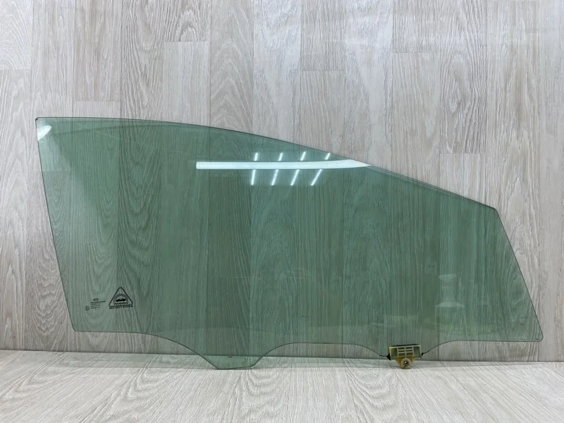 Стекло двери Kia Ceed 82420A2010 JD, переднее правое