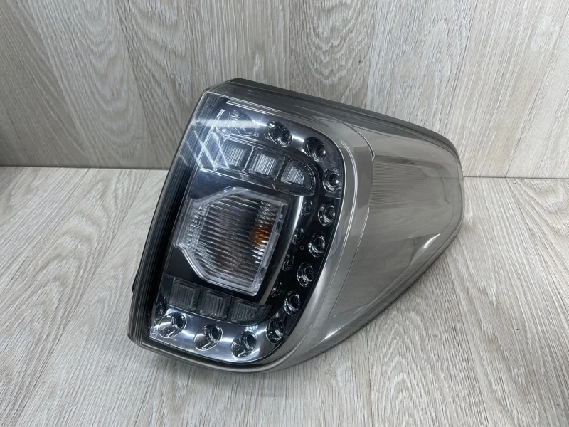 Фонарь наружный Nissan Patrol 265501LB0A Y62, задний правый