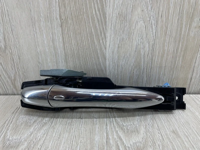 Ручка двери наружная Nissan Patrol 806401LL1A Y62, передняя правая