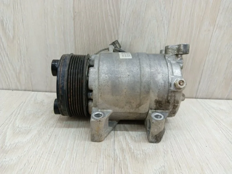 Компрессор кондиционера Nissan Patrol 926001LA2B Y62
