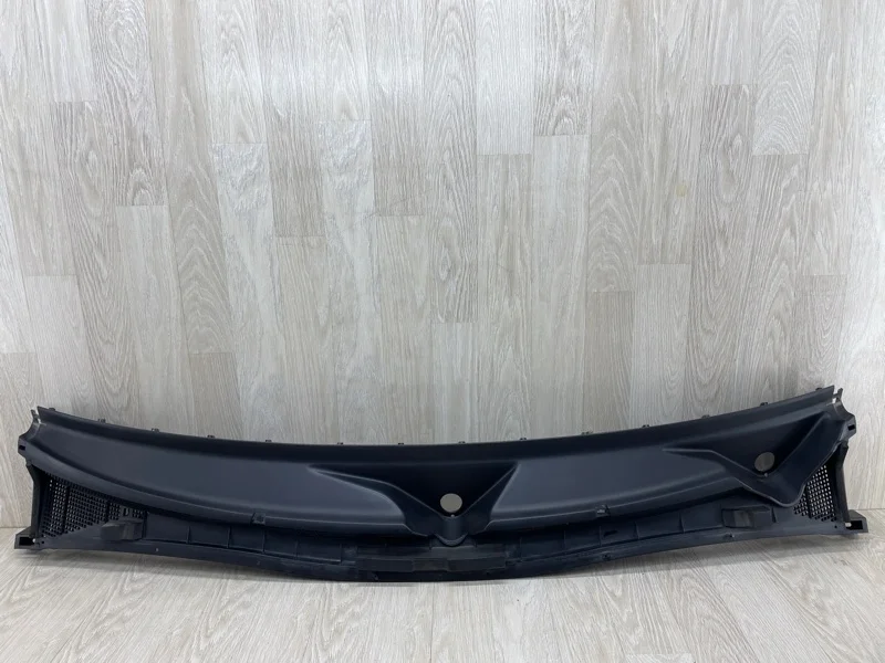 Жабо Nissan Patrol 668621LA0A Y62